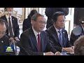 李强同法国总理举行会谈