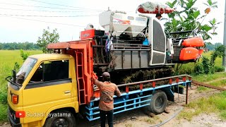 CARA MESIN PANEN PADI KUBOTA DC70 PLUS NAIK KE TRUK TOWING MITSUBISHI