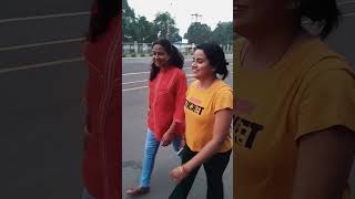 मौसम मस्ताना रस्ता अंजाना #enjoying walk Asha Bhosl, R.D. Burman Satte Pe Satta #ytshorts #80shits