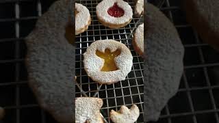 German Spitzbuben or Austrian Linzer Cookies? 🤷‍♀️