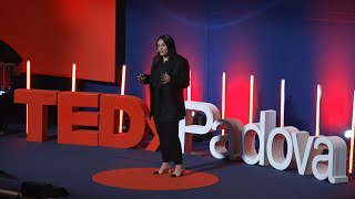 Puoi sentirmi? L'utilizzo della voce modifica le interazioni online | Laura Caroleo | TEDxPadova