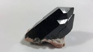 Smoky Quartz (Morion) 煙水晶 煙水晶圖鑑