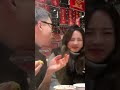 今天带媳妇儿吃串串香，感受“香菜盛宴”，炸香菜给我吃蒙了他乡美食也有年味 串串香 辣火锅 谁懂这一口的好吃程度