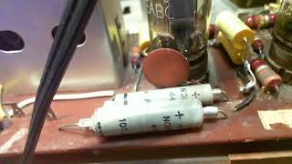 Nordmende  Traviata 59 Tube Radio Video #9 - FM Detector Capacitor