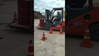 ฝึกทักษะเพื่อความชำนาญ #อบรมขับรถโฟล์คลิฟท์ #Forklift #โฟล์คลิฟท์ #วิทยากรอบรมขับรถโฟล์คลิฟท์