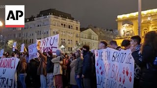 Serbian students protest during briefing by President Vucic amid ongoing anger over station collapse