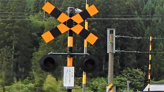 【踏切】JR奥羽本線　山奥の県道踏切 (Railroad crossing in Japan)