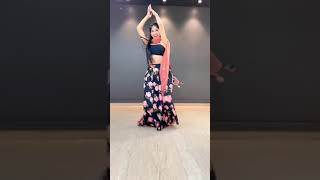 Mehendi | Garba Dance Video | Dhvani Bhanushali | Avinash Singh choreography