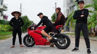NTN - Chở Bà Nội Bằng Moto Ducati 959 (70 Years old woman ride a superbike)