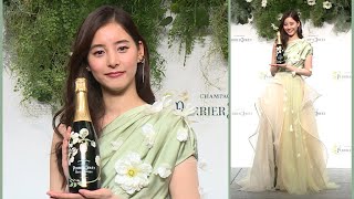 新木優子、アネモネドレスで魅了（「ペリエ ジュエ」ジャパンアンバサダー就任発表会 ブランドムービー）