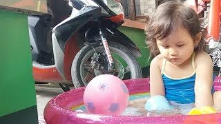 Xia Nicole INTEX Cute Pool