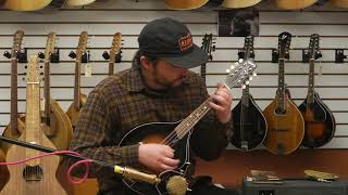 Kentucky KM 250 Mandolin Demo by Adin Kloetzel