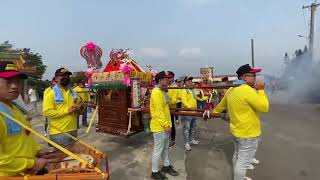 2023.04.15 午後 頂土溝天三宮觀音佛祖神轎 迎接香陣入庄 向手持茄苳媽大令的委員會團隊致意~ 癸卯年下茄苳泰安宮天上聖母旌忠廟岳府元帥出巡59庄