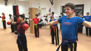 Keeping your hands up at ambition Kickboxen \u0026 Modern Arnis