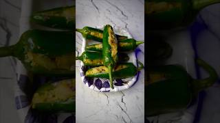 Green chilli pakoda / Mirchi Pakoda #shorts #youtubeshorts #greenchilli #recipe #fry #food #trending