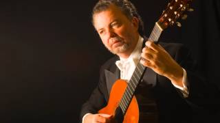 Manuel Barrueco: live concert playing Takemitsu and Bach