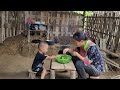 Single mother,17 years old, makes cakes to welcome the 15th day of the 7th lunar month, so happy,