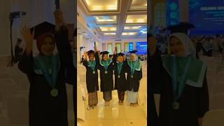 AKHIRNYA BISA WISUDA BARENG BESTIE #anakkuliah #dosen #wisuda #skripsi #reels #mahasiswa #shorts