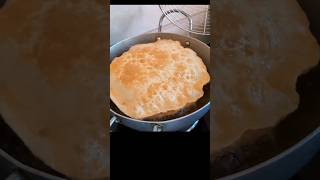 పెద్ద పూరీ|| Jumbo poori|| Breakfast recipes|| పూరీ|| How to Make perfect Puri #Puri #ytshorts