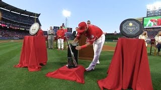 SEA@LAA: Trout receives MVP, Silver Slugger hardware