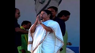 Mamata slams BJP says West Bengal welcomes Bengalis and Biharis who are forced to leave As