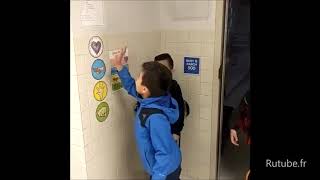 Rutube un câlin ou un check avant d’entrer en classe