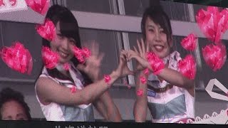 161026 ハートカメラのお手本をするファイターズガール（藤原明日美・五十嵐かおり）