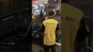 Terlalu drama tiba-tiba datang towing segede gaban .. ehh di naikin malah ga muat...