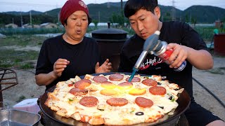 흥삼이가 직접 어머니께 만들어 드린 떠먹는 피자!! (Spoon Pizza with Pepperoni) 요리\u0026먹방!! - Mukbang eating show