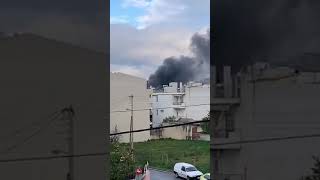 Πυρκαγιά με εκρήξεις σε συνεργείο αυτοκινήτων στην Αγία Παρασκευή