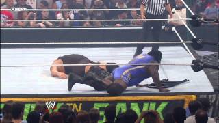 Mark Henry snaps Big Show's ankle: Money in the Bank 2011