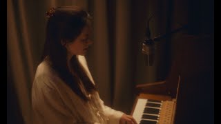 Jasmine Thompson - Invisible (Piano version)