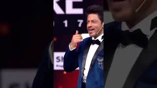 Shahrukh Khan & Kapil Sharma Comedy at Filmfare Award | #sarukhkhan #kapilsharma #filmfareawards