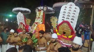 Garuda Vahana Ezhunallath Eruva Temple Festival 8am ulsavam 2022