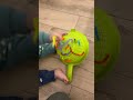 2 υλικά =1 δραστηριότητα kidsvideo toodlersvideo play finemotorskills babyplaying