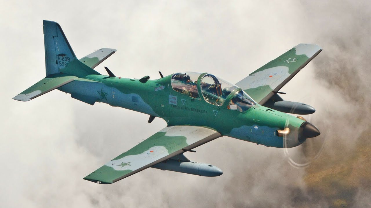 A-29 Super Tucano In Action Brazilian Air Force - A-29 Super Tucano Em ...