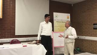 Hasubhai thanking Jignesh Sanghvi for giving  an enlightening talk at JVB London