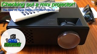 Checking out the New  VicTsing 1080p Mini Projector!