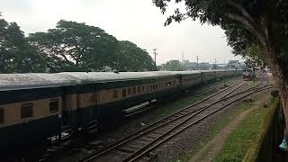 Rajshahi Bound Barendra Express Entering Parbatipur With Alco Diesel Locomotive। বরেন্দ্র এক্সপ্রেস