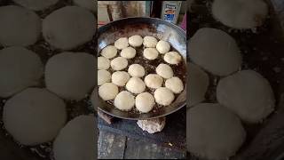 Famous Indian street food.. morning snacks 🤤.. itne Phule Phule bhaiya kya banaa rahe hain