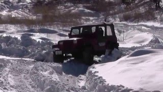 ジープ　YJ　ラングラー　4WD　スノーアタック　城南ジープです。