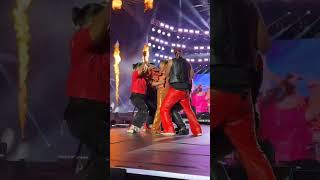 Romeo Santos Y Aventura cerrando ciclos Junto A Milly Quezada En Estadio Olímpico Felíz Sánchez RD