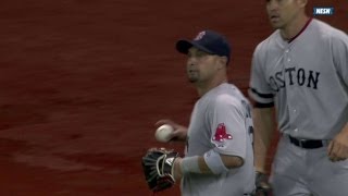 BOS@TB: Victorino makes a running catch in the eighth