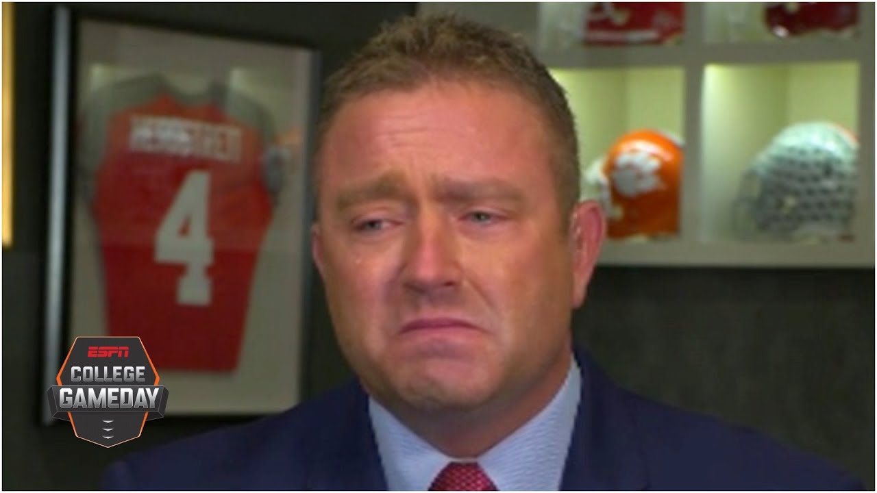 Kirk Herbstreit Breaks Down In Tears During Emotional Message On Racial ...