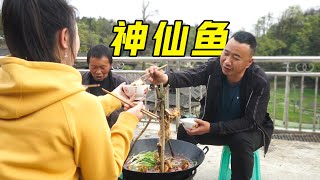 玉平约相亲对象来家吃饭，秘制名菜“神仙鱼”，能抓住她的胃吗？