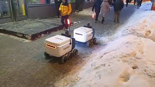 Delivery Robot | Robot | Delivery jobs | Courier Robot | Humans vs Robots | Winter Delivery Robot