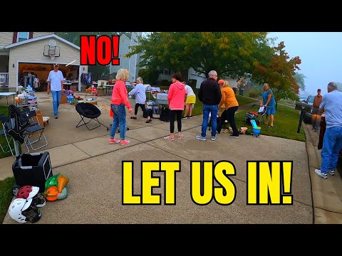 EVERYONE WAS DYING TO GET INTO THIS GARAGE SALE!