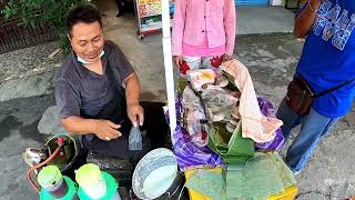 Jualan Kue Serabi tradisional yang dimasak dengan arang | Indonesia Street Food