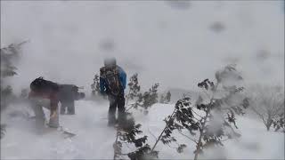 栗駒山（宮城県栗原市） バックカントリー風ハイキング