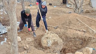 The solution is to throw a big stone inside the well. By Nourbakhsh and Alireza